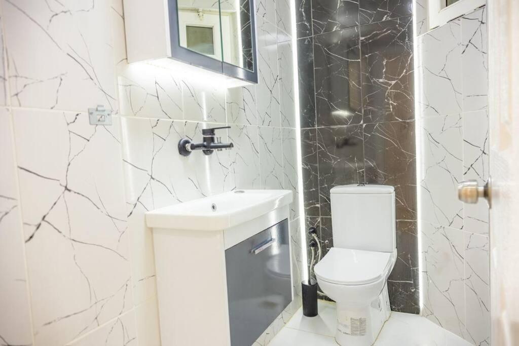 Down Town Two Bedrooms Stylish Appartement *